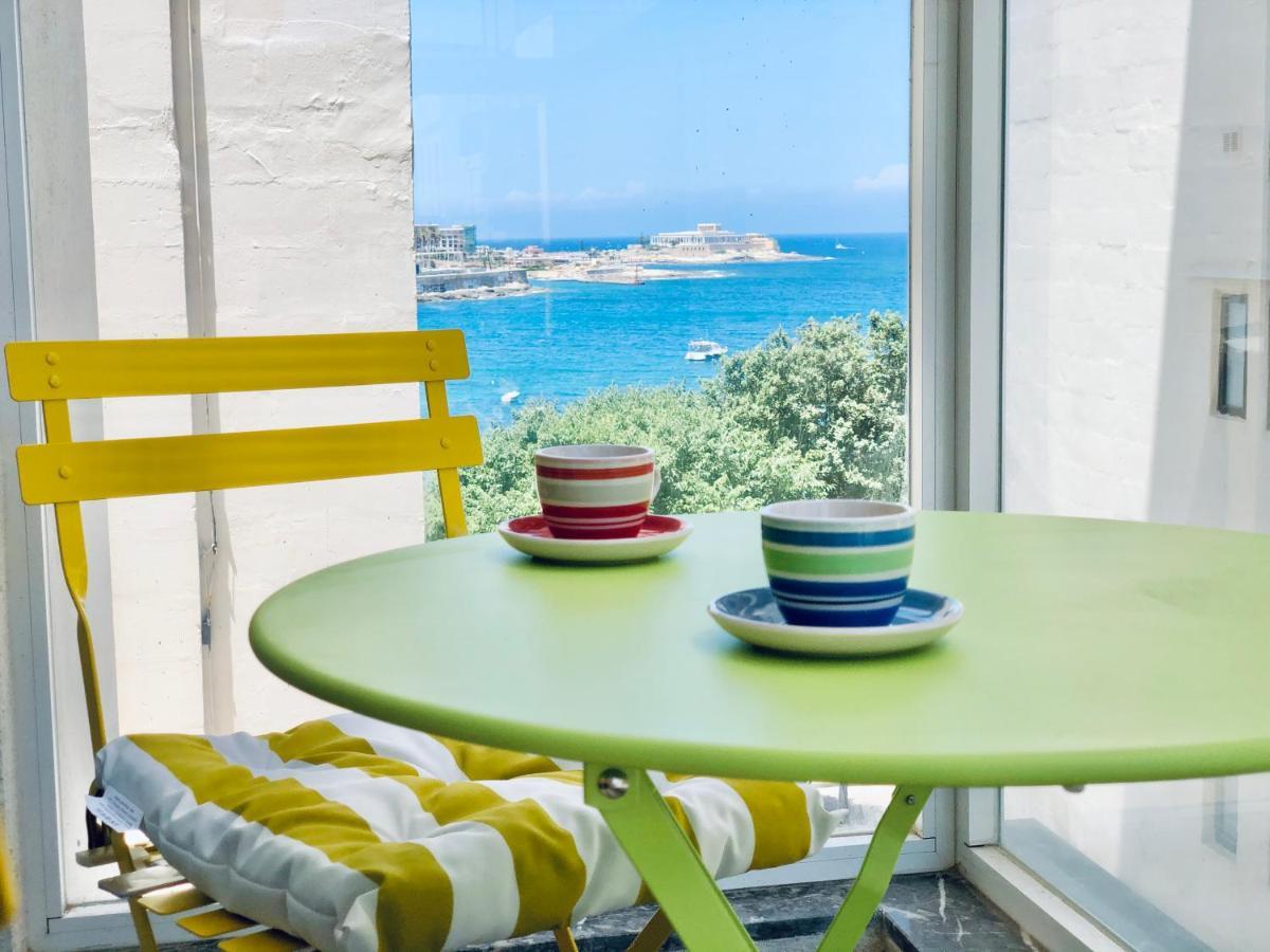 By Promenade And Apartment Sliema