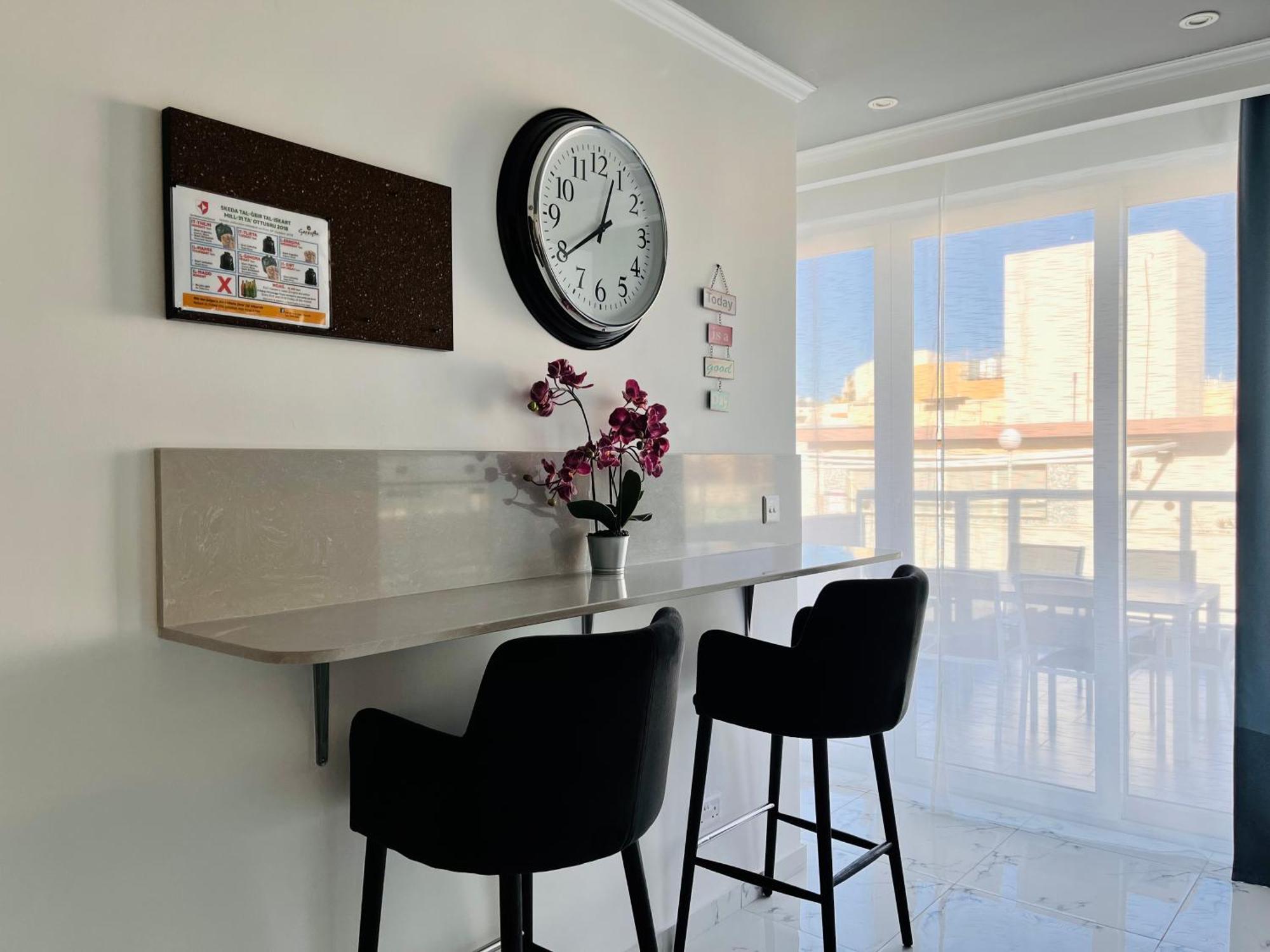 Apartment By Promenade And *